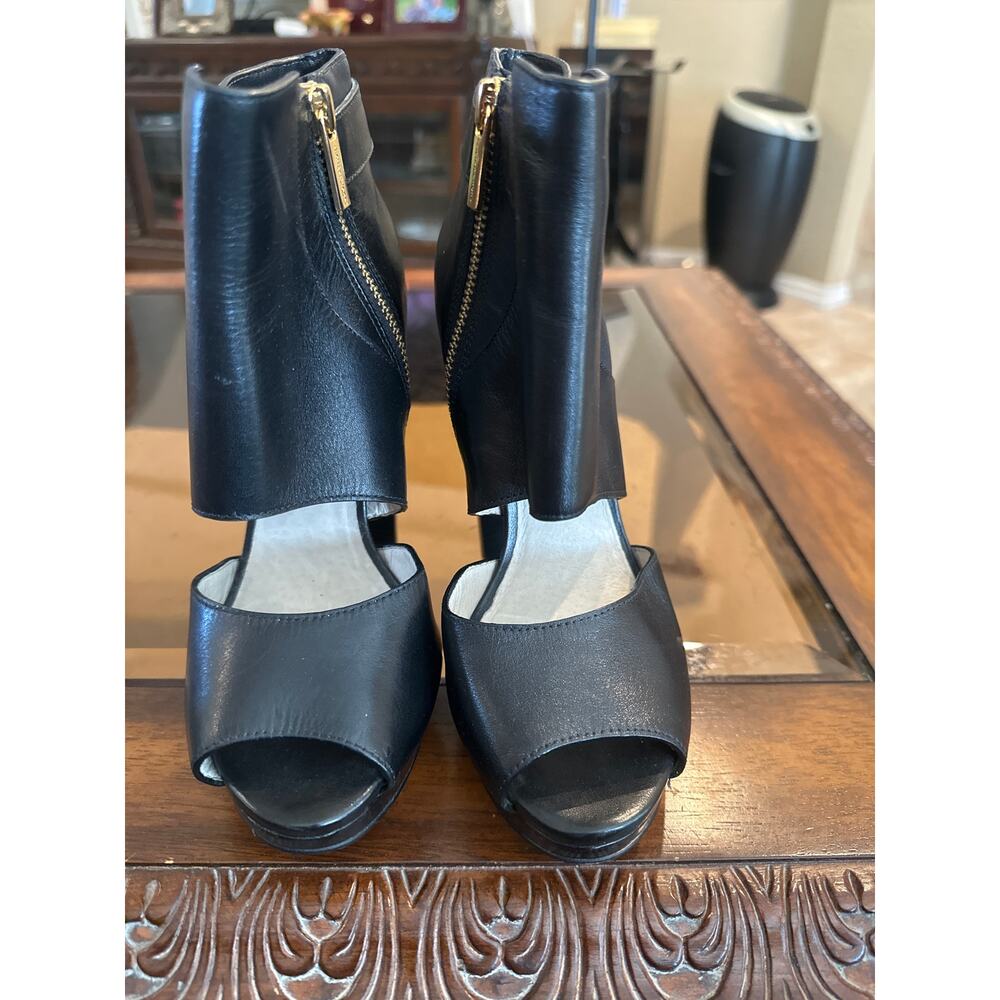 Women’s Michael Kors Wyatt Black  Leather Peep Toe Heel Size 6 - Picture 4 of 6